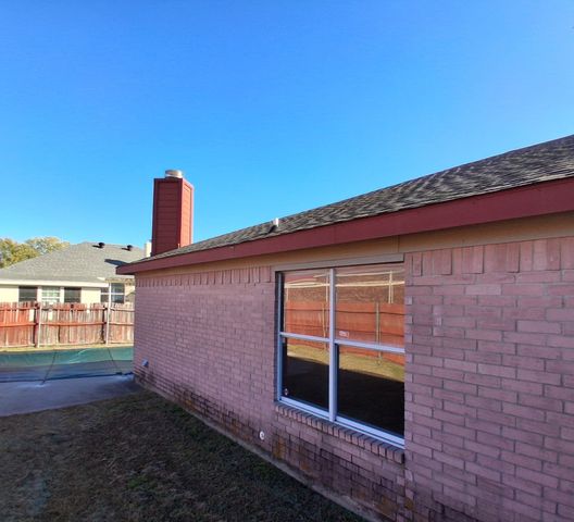 8194 Waterside Trail, Fort Worth, TX 76137