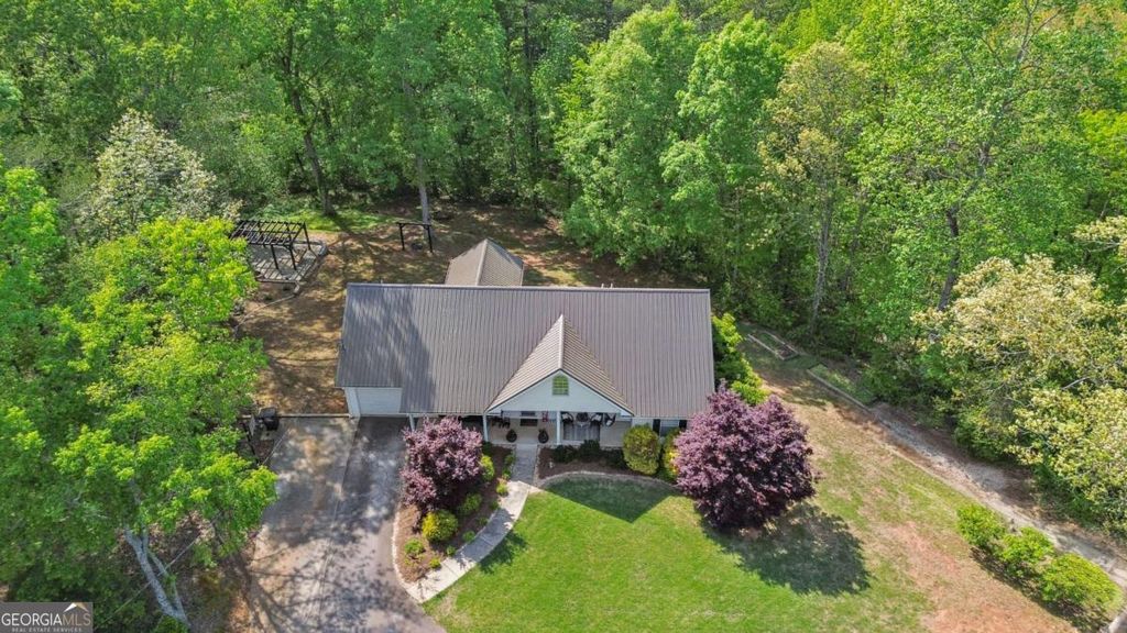 513 S Red Rock Road, Toccoa, GA 30577