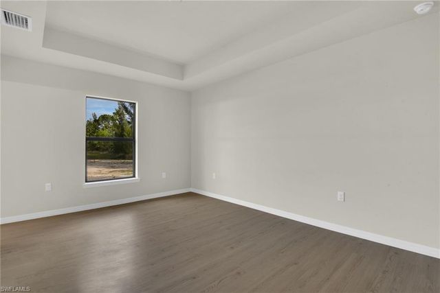 532 Raintree ST E, Lehigh Acres, FL 33974