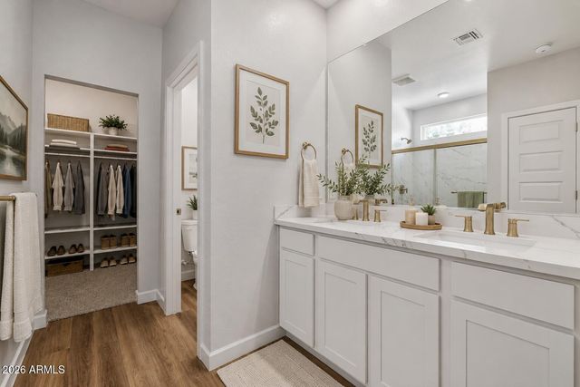 15476 W DESERT HOLLOW Drive, Surprise, AZ 85387