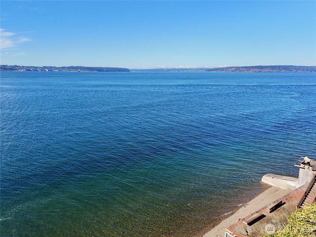 4906 Tok A Lou Drive NE, Tacoma, WA 98422