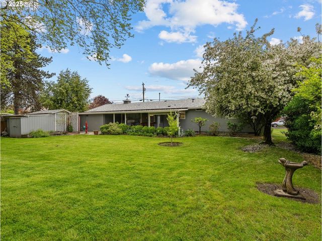 301 S EVEREST St, Newberg, OR 97132