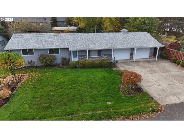 301 S EVEREST St, Newberg, OR 97132
