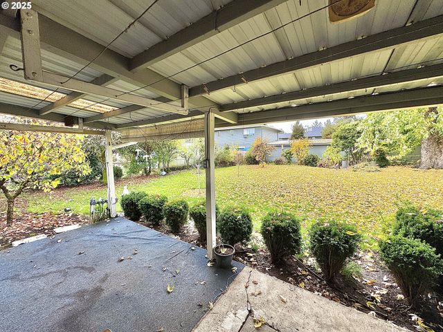 301 S EVEREST St, Newberg, OR 97132