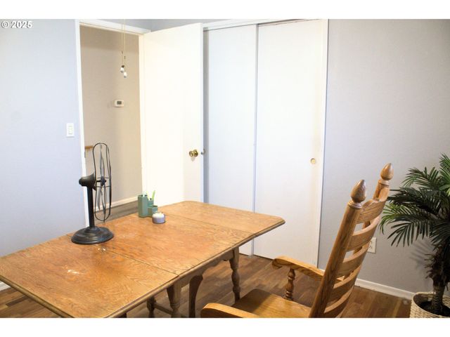 301 S EVEREST St, Newberg, OR 97132