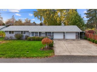 301 S EVEREST St, Newberg, OR 97132