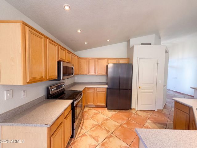5166 W BRYCE Lane, Glendale, AZ 85301