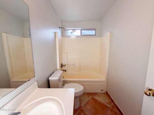 5166 W BRYCE Lane, Glendale, AZ 85301