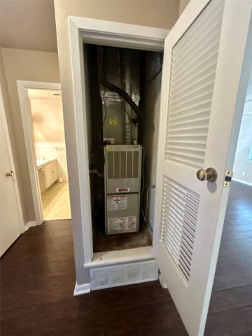 406 NW 5th Street, Hubbard, TX 76648