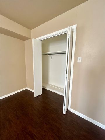 406 NW 5th Street, Hubbard, TX 76648