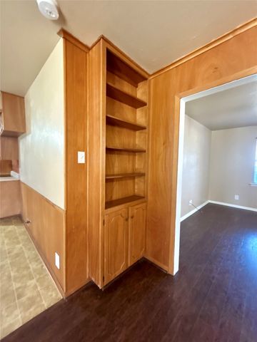 406 NW 5th Street, Hubbard, TX 76648