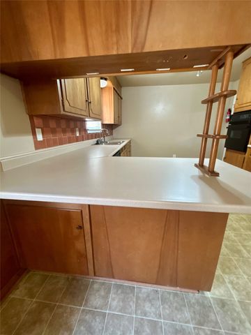 406 NW 5th Street, Hubbard, TX 76648