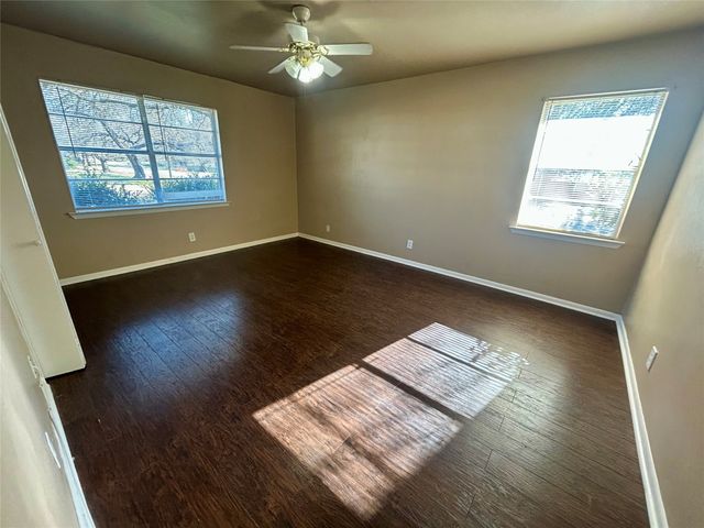 406 NW 5th Street, Hubbard, TX 76648