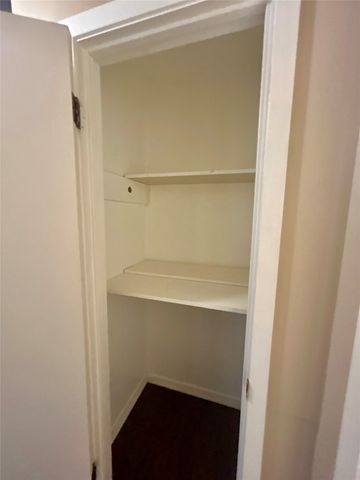 406 NW 5th Street, Hubbard, TX 76648