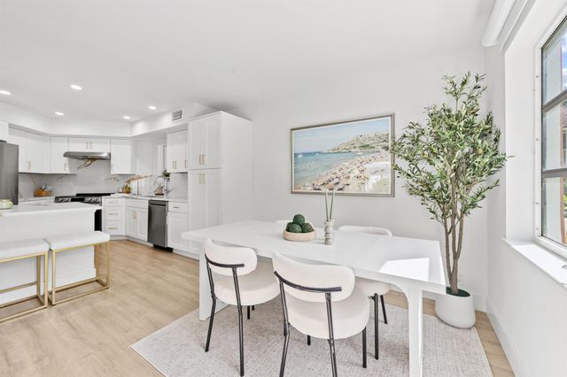 288 Seabreeze Circle, Jupiter, FL 33477