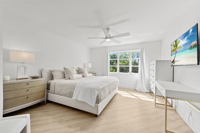 288 Seabreeze Circle, Jupiter, FL 33477