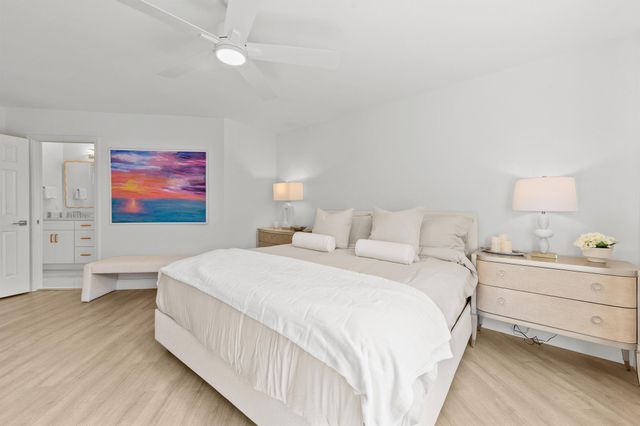 288 Seabreeze Circle, Jupiter, FL 33477