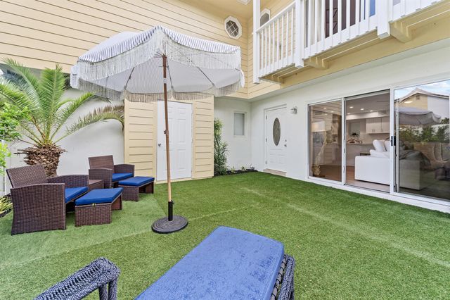 288 Seabreeze Circle, Jupiter, FL 33477