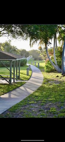 288 Seabreeze Circle, Jupiter, FL 33477