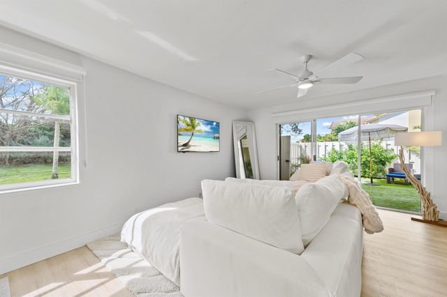 288 Seabreeze Circle, Jupiter, FL 33477