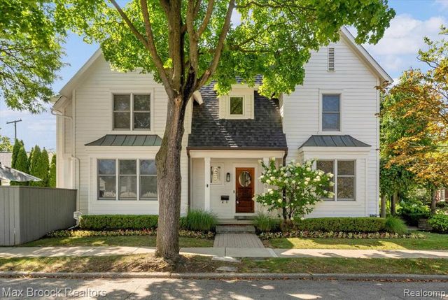 1080 Bennaville Avenue, Birmingham, MI 48009