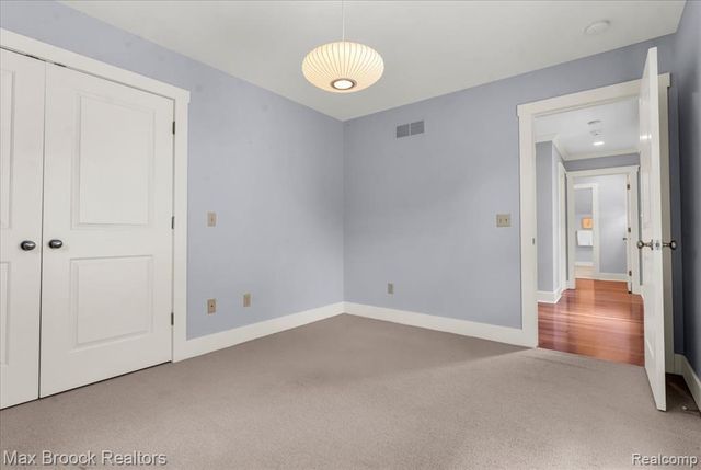 1080 Bennaville Avenue, Birmingham, MI 48009