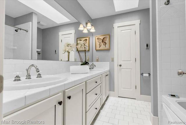 1080 Bennaville Avenue, Birmingham, MI 48009