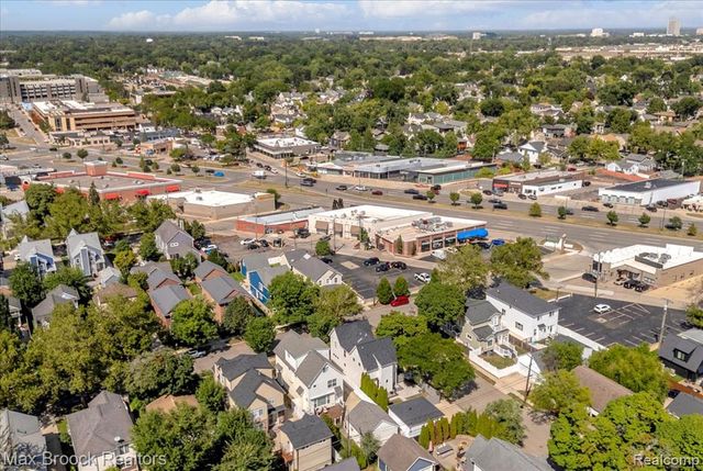 1080 Bennaville Avenue, Birmingham, MI 48009