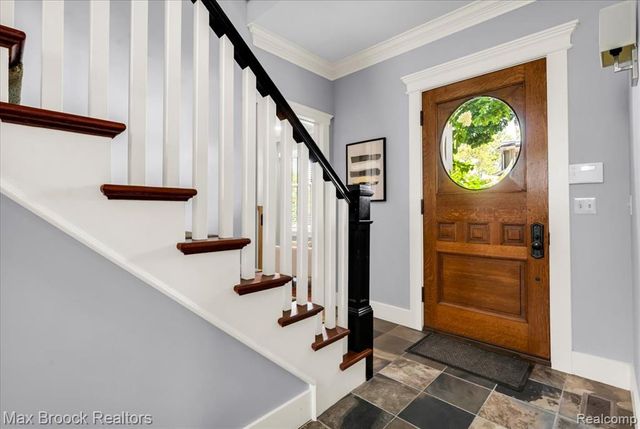 1080 Bennaville Avenue, Birmingham, MI 48009
