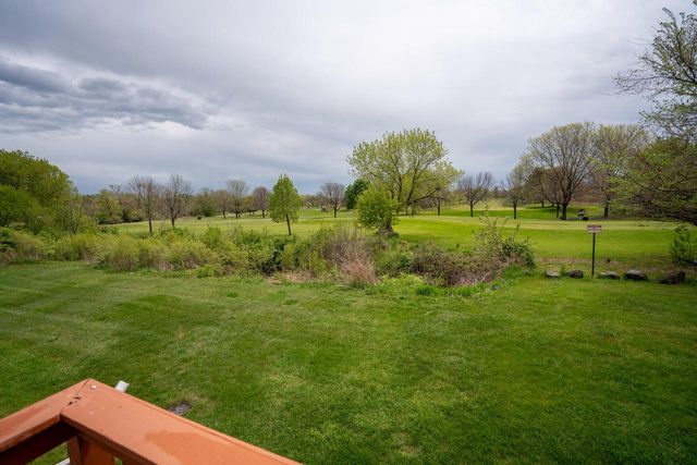 14785 W Wilbur DRIVE, New Berlin, WI 53151