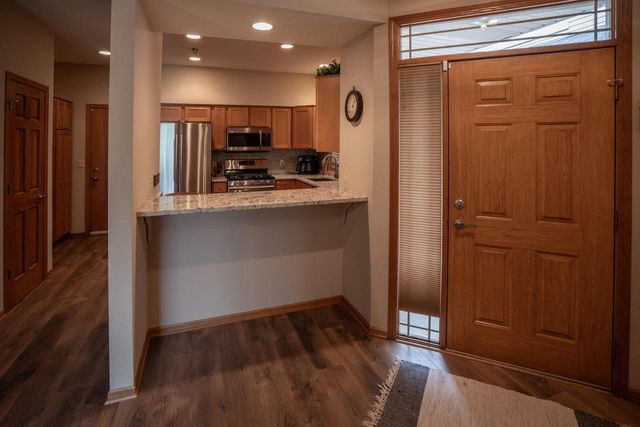 14785 W Wilbur DRIVE, New Berlin, WI 53151