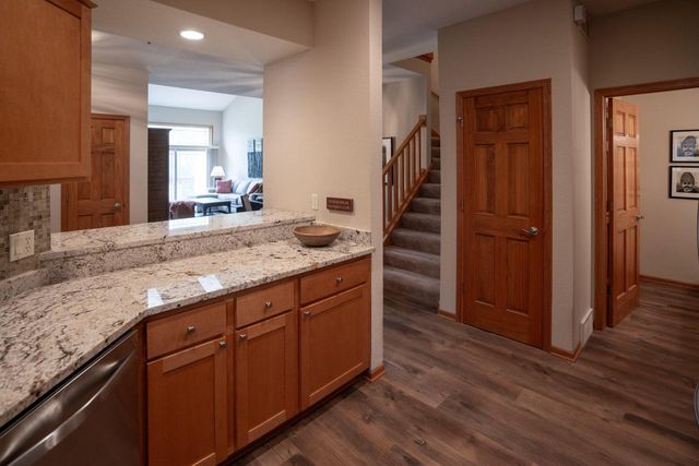 14785 W Wilbur DRIVE, New Berlin, WI 53151