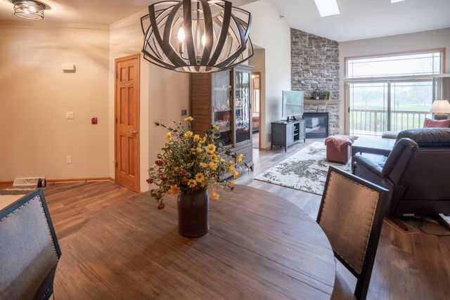 14785 W Wilbur DRIVE, New Berlin, WI 53151
