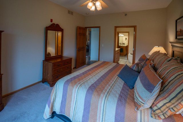 14785 W Wilbur DRIVE, New Berlin, WI 53151
