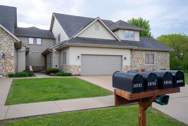 14785 W Wilbur DRIVE, New Berlin, WI 53151