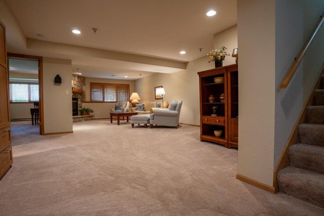 14785 W Wilbur DRIVE, New Berlin, WI 53151