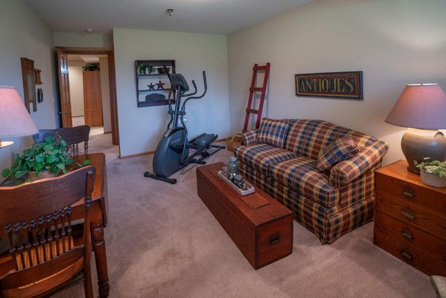 14785 W Wilbur DRIVE, New Berlin, WI 53151