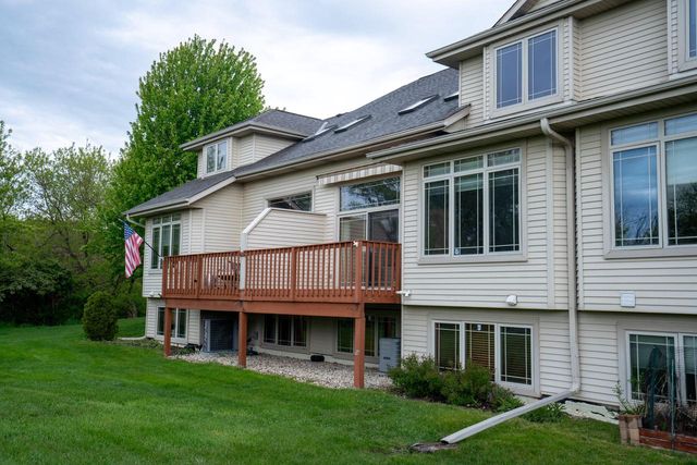 14785 W Wilbur DRIVE, New Berlin, WI 53151