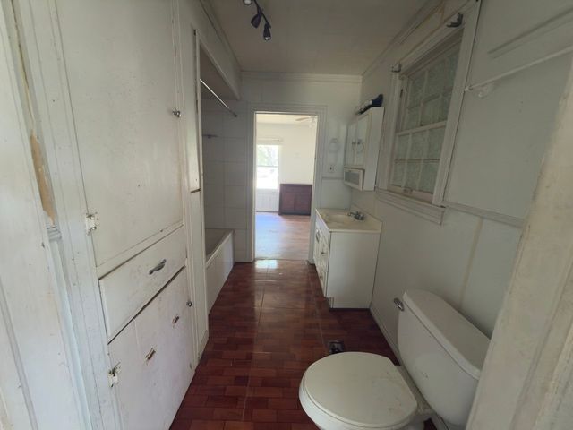 2309 Mayo Street, Commerce, TX 75428