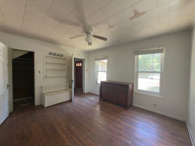 2309 Mayo Street, Commerce, TX 75428