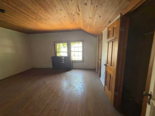 2309 Mayo Street, Commerce, TX 75428