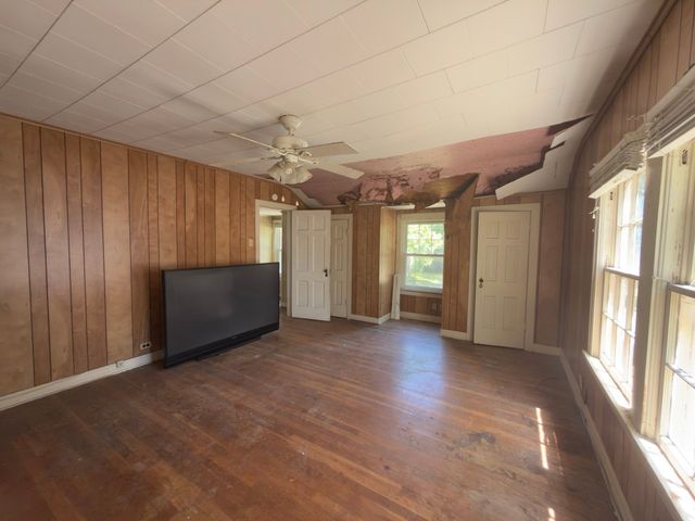 2309 Mayo Street, Commerce, TX 75428