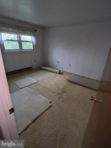 66 KELLER LN, Shermans Dale, PA 17090
