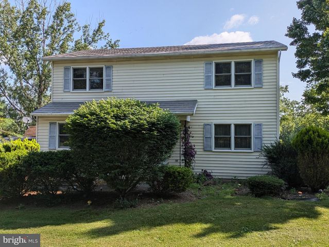 66 KELLER LN, Shermans Dale, PA 17090