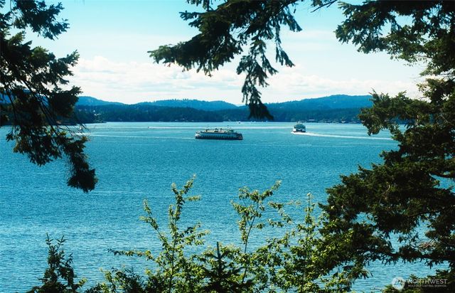 1311 Lopez Road, Lopez Island, WA 98261