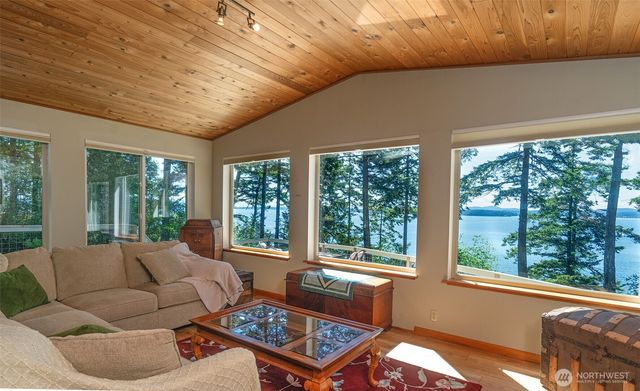 1311 Lopez Road, Lopez Island, WA 98261