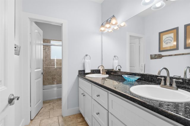 11706 Opihi, Galveston, TX 77554