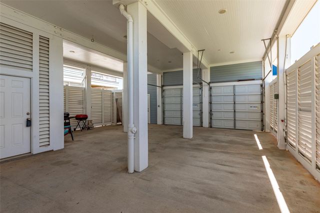 11706 Opihi, Galveston, TX 77554