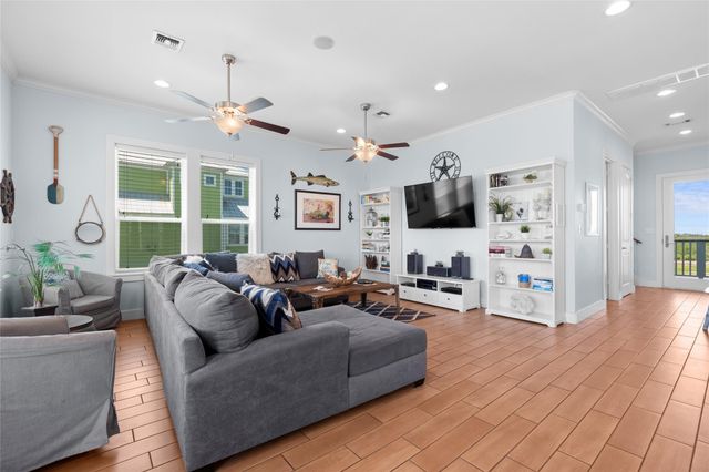 11706 Opihi, Galveston, TX 77554