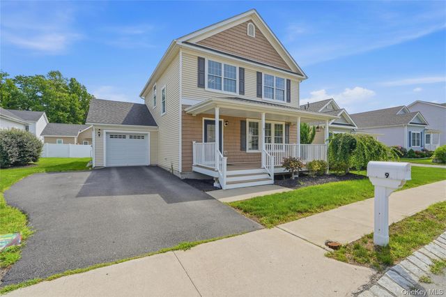 9 Emerson Terrace, Highland, NY 12528